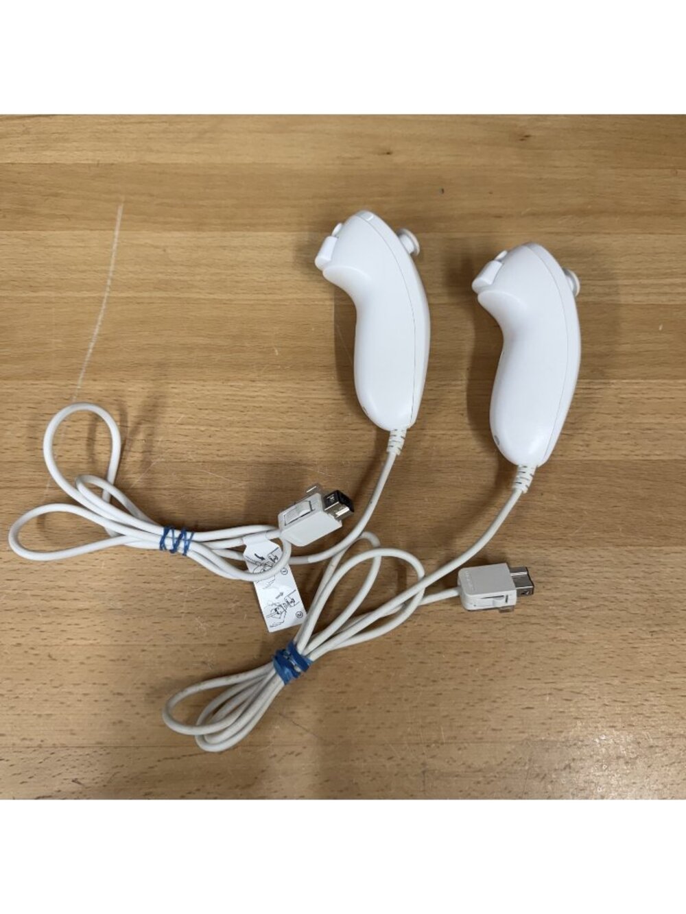 2x Official Wii Nunchuck White Remote Nintendo  Motion Wii U OEM Controller